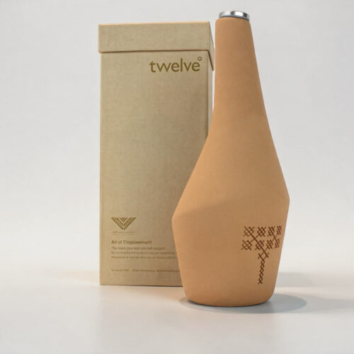 jarra with packaging terracotta Twelve Degrees Engraved Clay Bottle